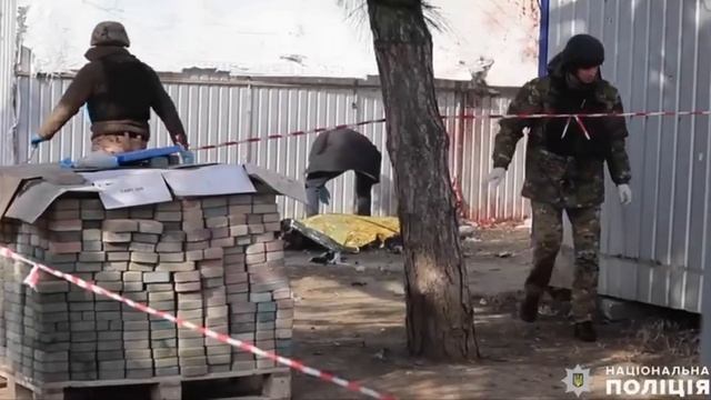 В Николаеве мужчина покончил с собой, когда к нему пришли тцкашники смотреть онлайн