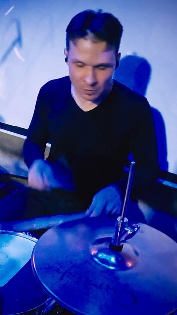 «ВЗЛЕТАЙ» на концерте в ТехникеБезОпасности смотреть онлайн