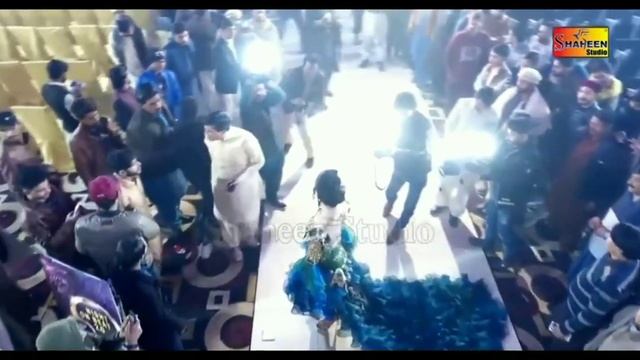 talash Jaan Bichi padi hai Aashiqui tere kadmon Noor hey bus nu rahe ine najron main смотреть онлайн