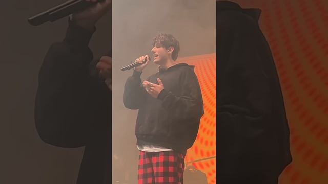 JVKE gives Lily Rose her golden hour.. @IsaiahGarza #goldenhour #cancerfighter смотреть онлайн