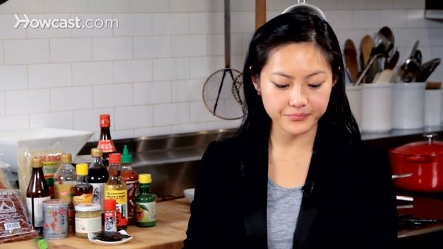 How to Find Summer Roll Ingredients | Asian Cooking смотреть онлайн