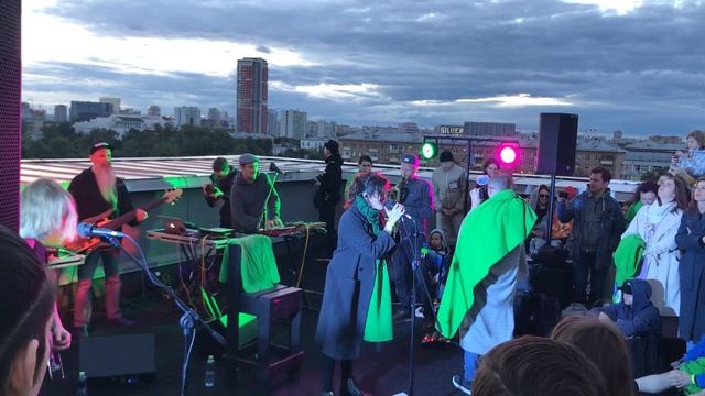 Tinavie - Hate смотреть онлайн