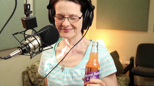 Blind Luck Soda Challenge at The House FM смотреть онлайн