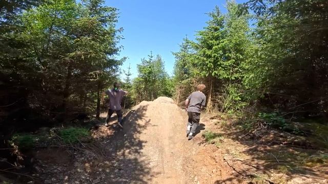 Riding the brand new HELFARE JUMP LINE! смотреть онлайн