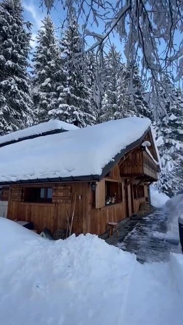Marmotte Mountain Retreat - traditional chalet located in Argentiere, Chamonix Mont-Blanc, France смотреть онлайн