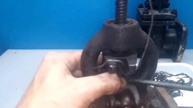 Ремонт задвижки, вентеля(набивка сальников)👍👍👍