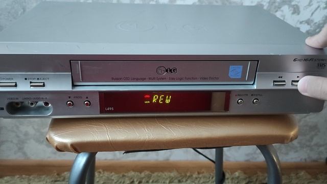 Видеомагнитофон LG L495 для Авито