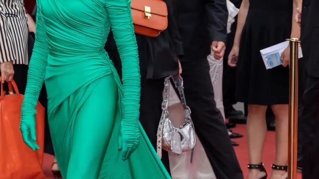 10 Best Dressed Cannes Film Festival 2022 смотреть онлайн
