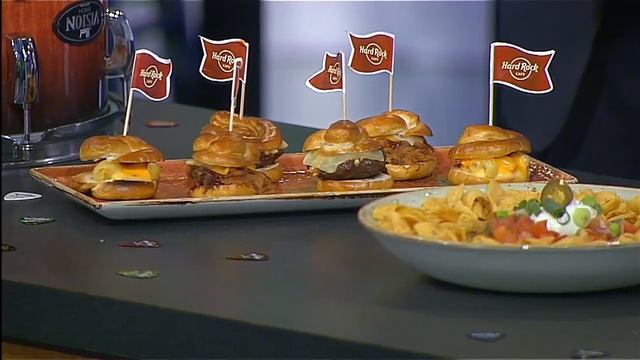 Hard Rock Cafe hosting Super Bowl party смотреть онлайн