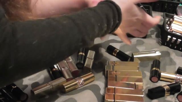 Declutter 2017 Lipsticks Part 2 смотреть онлайн