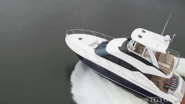 50 Tiara "Four's A Crowd" Aerial смотреть онлайн