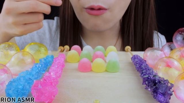 【ASMR】CANDY PARTY🍭 BALLOON CANDY,ROCK CANDY,LIQUEUR CANDY,HONEY JELLY MUKBANG 먹방 EATING SOUNDS смотреть онлайн