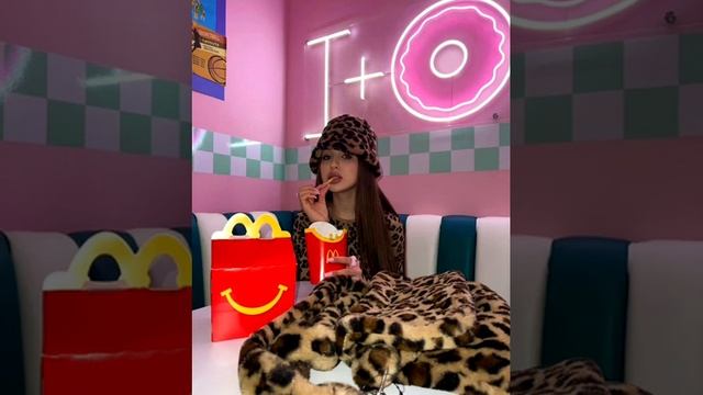 КЛИП Lady Diana - НОВЕНЬКАЯ (Official Music foto) смотреть онлайн