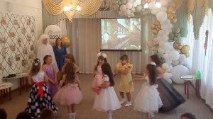 Танец Фантики конфетки выпускной детский сад Колосок Безенчук