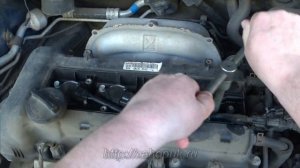Видео инструкция. Как открутить сломанную свечу зажигания. How to unscrew a broken spark plug.