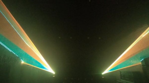 Лазерное лучевое шоу "2 шага из ада"