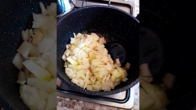 MAKARON PALOV.GUSHT VA PIYOZDAN OSON VA MAZZALI.PO FLOTISKIY TAYYORLASH/Макарон плов по узбекиский