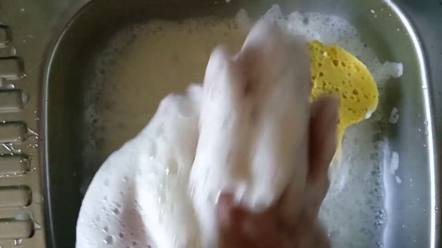 ASMR yellow soap with the smell of herbs and lime# sponges#foam/жёлтое мыло# запах липы#губки#пена смотреть онлайн