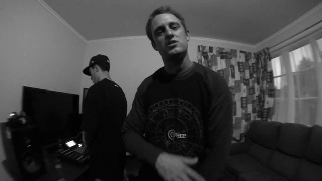 WHAT SORTA RAPPS YA GOT - ROARZ смотреть онлайн