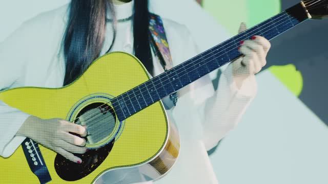 Анна Такеучи - Free! Free! Free!