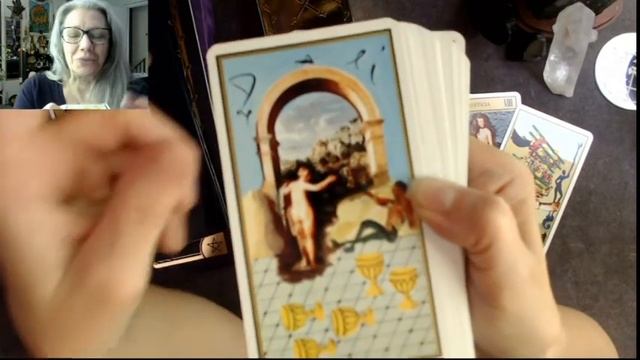 Unboxing: The Dali Tarot