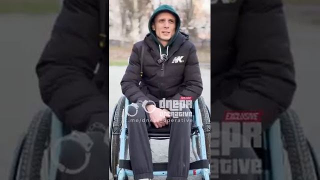 В Кривом Роге ТЦКа скрутили и избили Артема, так как он отказался воевать против своих на Донбассе смотреть онлайн