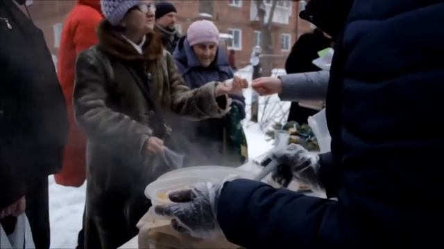 Поздравление бездомных с Рождеством Христовым смотреть онлайн