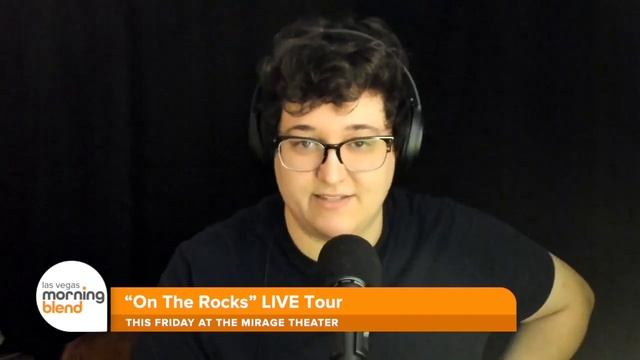 'And That's Why We Drink' True-crime, Comedy Podcast Hosts Bring Tour Vegas смотреть онлайн