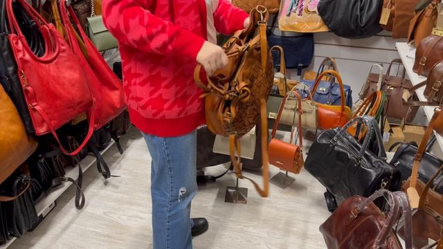 Кожаные сумки. Италия. смотреть онлайн