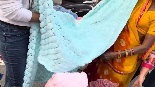 कौडियों  के भाव में कपड़े|| Mangol Puri Fabric Market (whole Sale ) Katran Market#wholesale #market