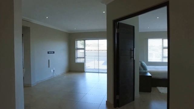 3 Bedroom House for sale in Gauteng | West Rand | Krugersdorp | Homes Haven | 669 Silve | смотреть онлайн