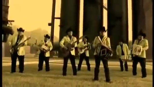 Huracanes Del Norte - Mi Complemento (Video Oficial) смотреть онлайн