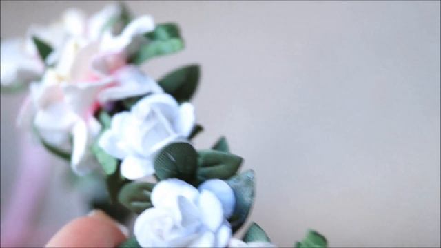 Веночек с мелкими цветочками смотреть онлайн
