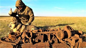 Нашли гору металла! Копаю вторые сутки. Коп металлолома в полевом стане.