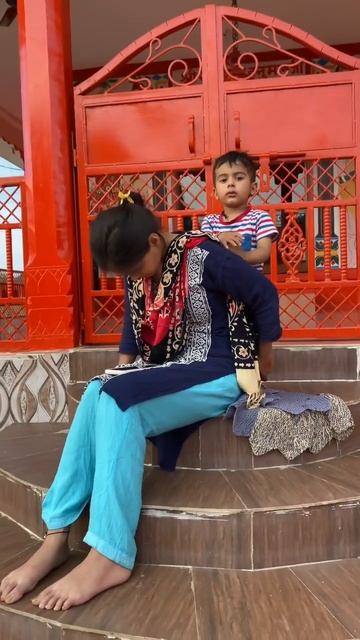 Mausi ko maro 😂 #viral #shortsvideo #funny #youtubeshorts #comedy #funnyvideos смотреть онлайн