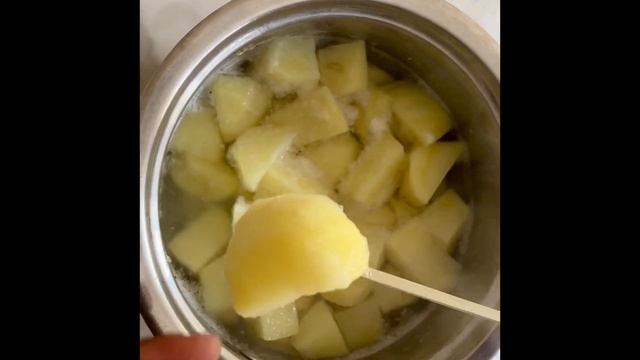 Crowd Pleasing Veggie Potato Salad/Arfa cuisine смотреть онлайн