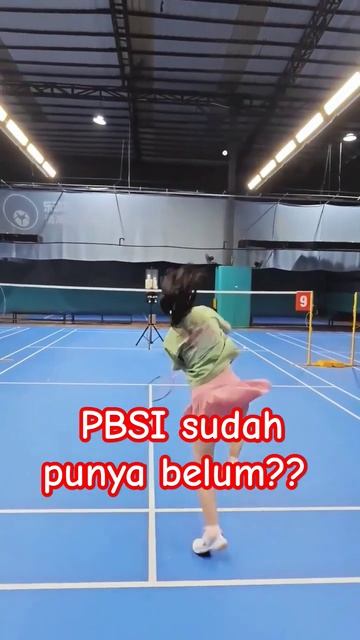 pantes china mainnya jago, latihannya pake mesin ini #badminton #badmintonindonesia #pbsi #shorts смотреть онлайн
