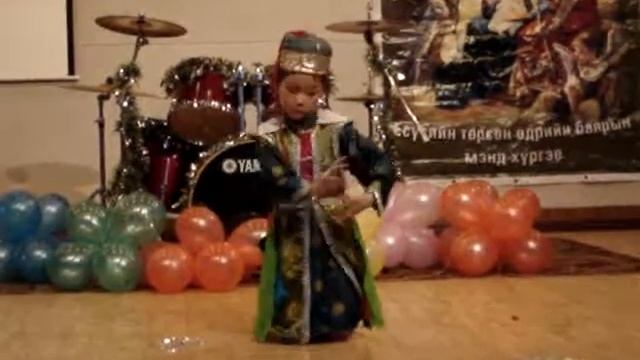 Morrin Khuur & Tiny Mongol Dancer.MPG смотреть онлайн