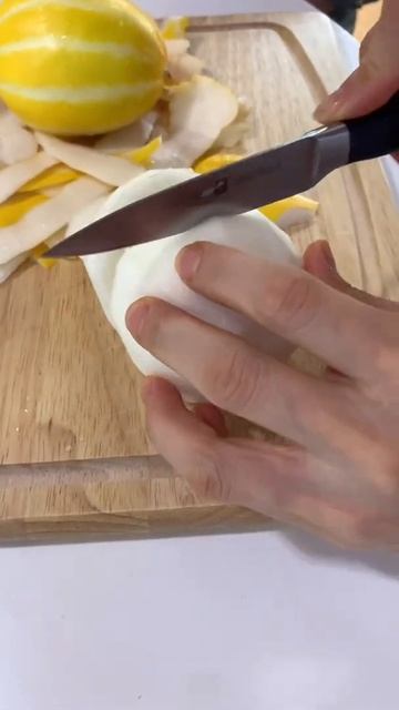 How to eat Korean Melon(aka. Chamoe) смотреть онлайн