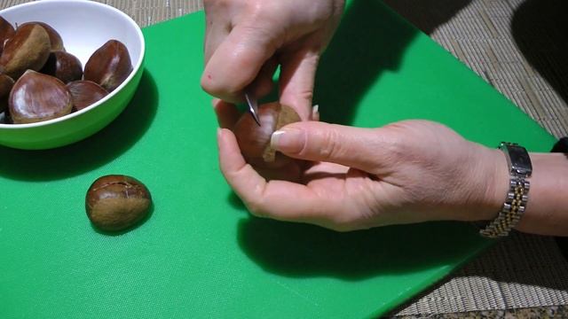 How to Roast Chestnuts in the Oven 😉 - Tips & Tricks 82 смотреть онлайн