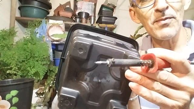 COMO FURAR VASOS, GARRAFAS E POTES PLÁSTICOS PARA PLANTAR смотреть онлайн