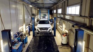 Линия обработки автомобилей антикоррозийными составами.