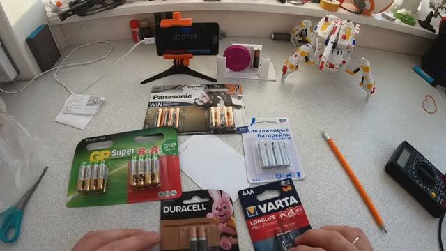 Battery Comparison Test_ Panasonic, GP, Duracell, Varta, Aro. 
Тест батареек ААА разных марок.