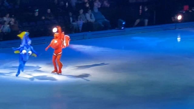 Nemo and Dory perform Disney on Ice, LIVE from Allentown, PA! смотреть онлайн