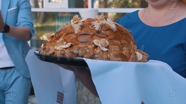 Wedding Bread And Salt Stock Video смотреть онлайн