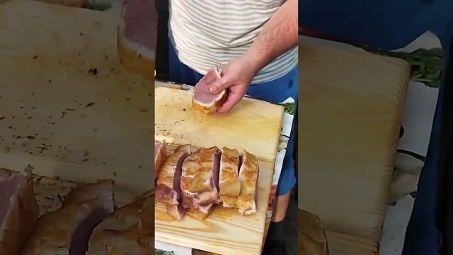 meat fried in hot oil in a SAJ pan #saj #hot #meat #steaks #meatchops #backetmeat смотреть онлайн