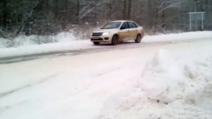 Дрифт на Lada Granta.