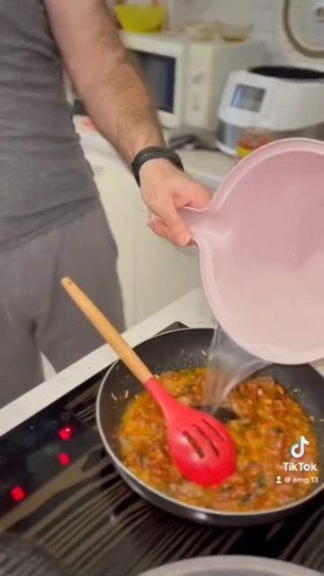 Самое быстрое что можно приготовить на ужин это Макароны в любом виде 💯 смотреть онлайн