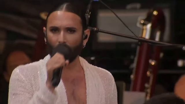 Conchita Wurst / Tom Neuwirth: Firestorm -Kiel 24.06.22