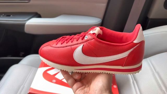 Nike Classic Cortez Stranger Things Independence Day Red Shoes смотреть онлайн